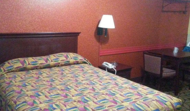 Redford Inn & Jacuzzi Suites (Redford Motel) - From Web Listing (newer photo)